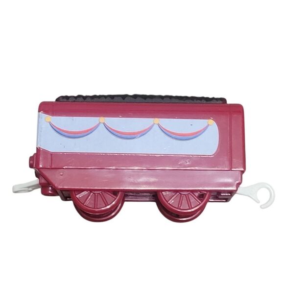 Bundle of battery operated thomas the train cars - Picture 7 of 8